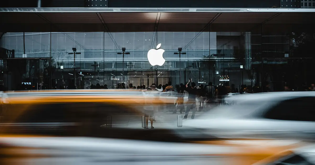 Apple Rục Rịch Tung 'Vũ Khí Bí Mật' - Chip Siêu Tiết Kiệm Pin Cho Kính Thông Minh, Mở Ra Kỷ Nguyên AI Thời Trang Kính Đầy Hứa Hẹn?
